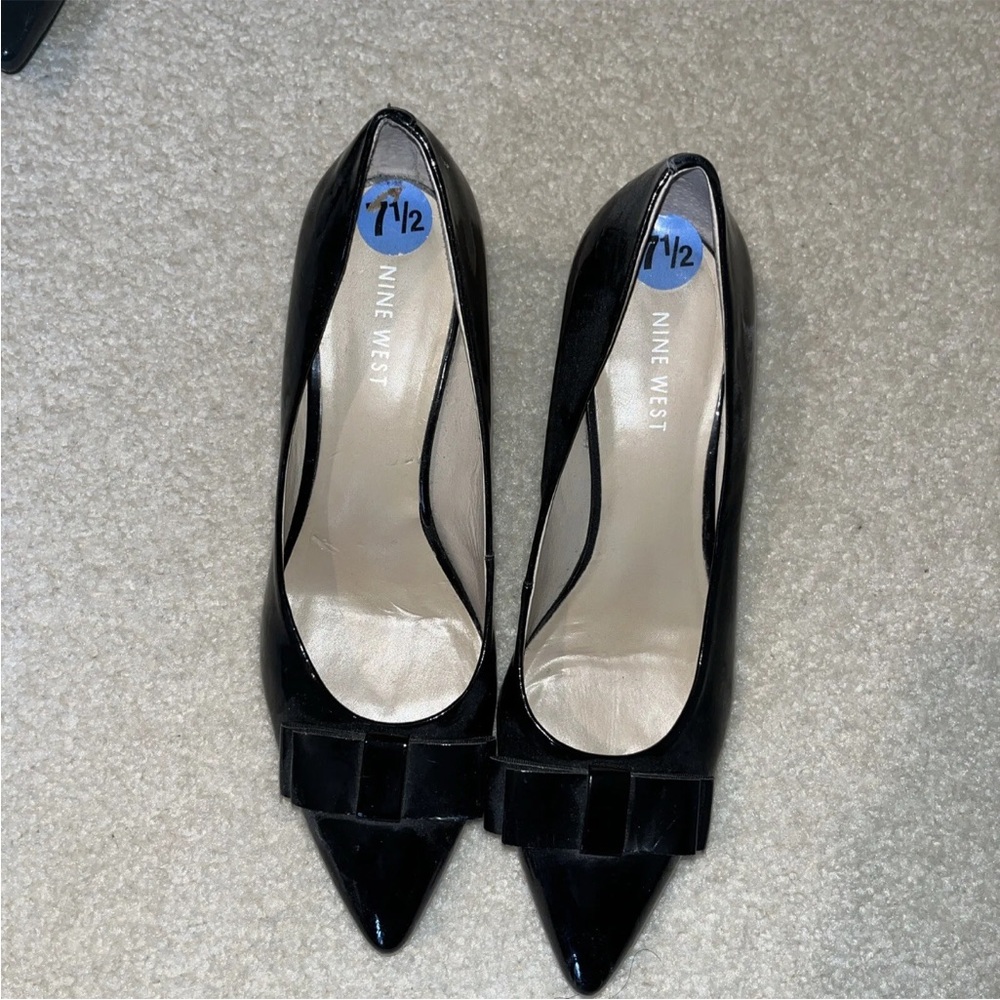 Nine West Black Women’s Pumps Pointy Heels Size 7.5